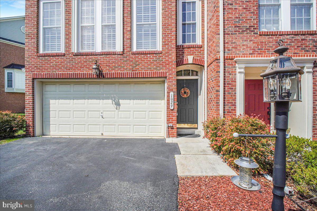 1029 HOTCHKISS PLACE