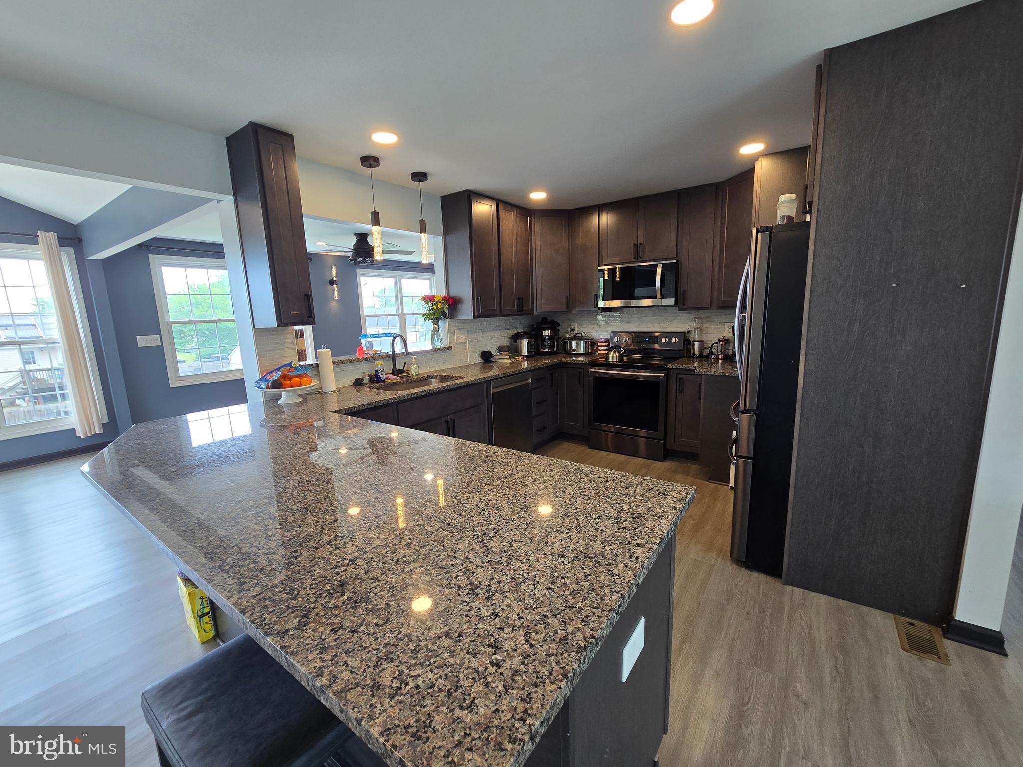 SANDALWOOD - Residential