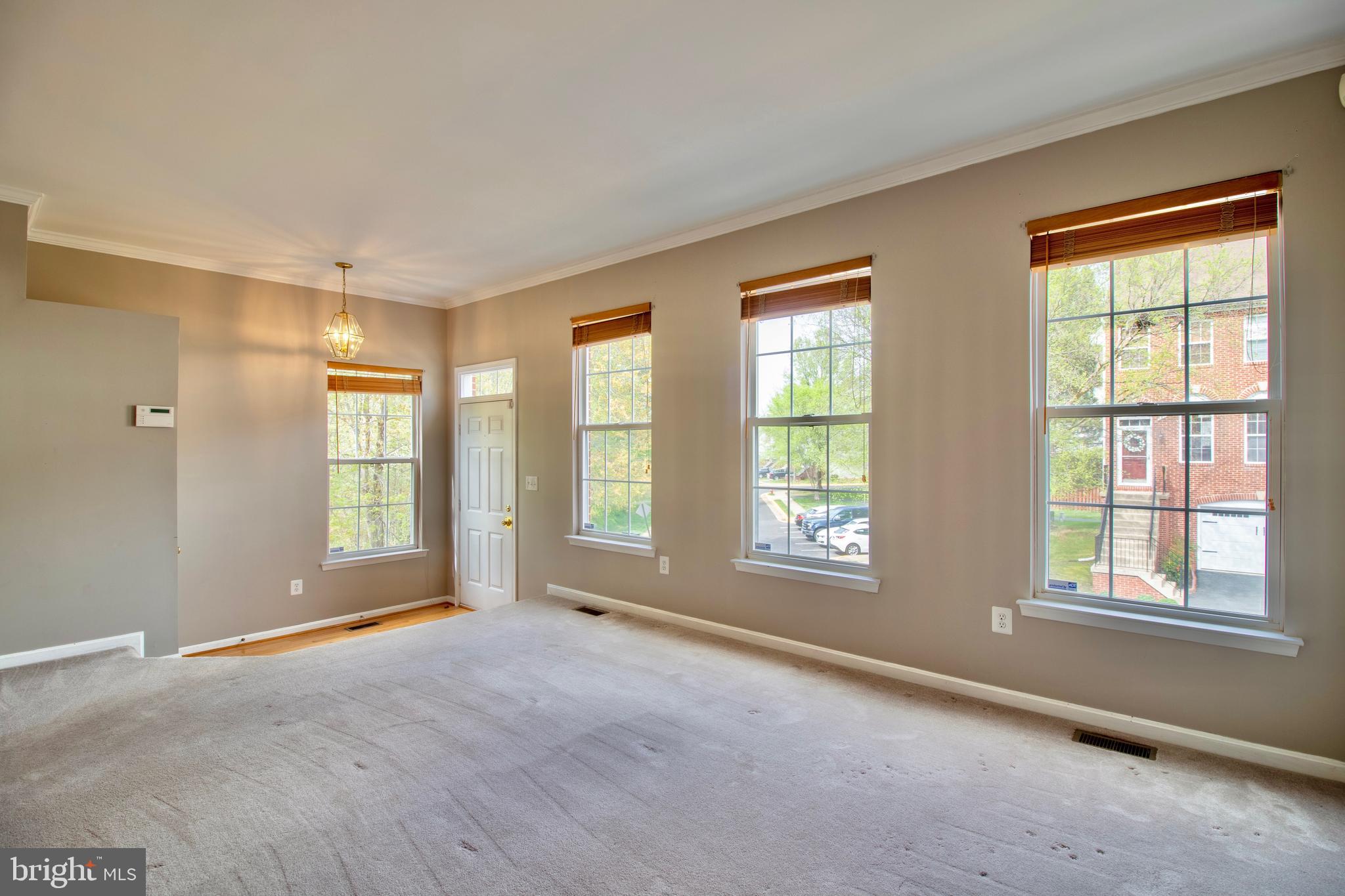 ISLAND CREEK - Residential