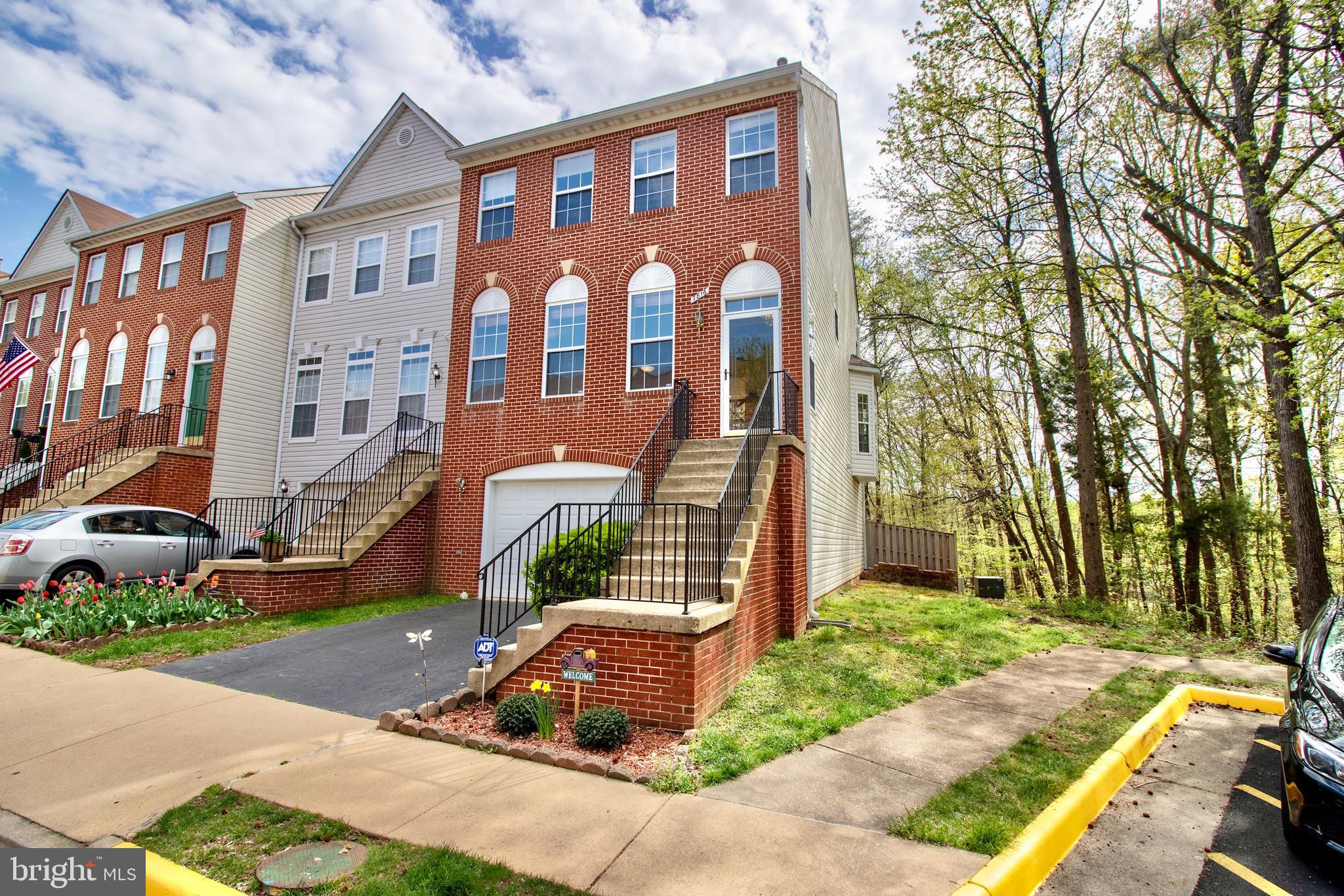 ISLAND CREEK - Residential