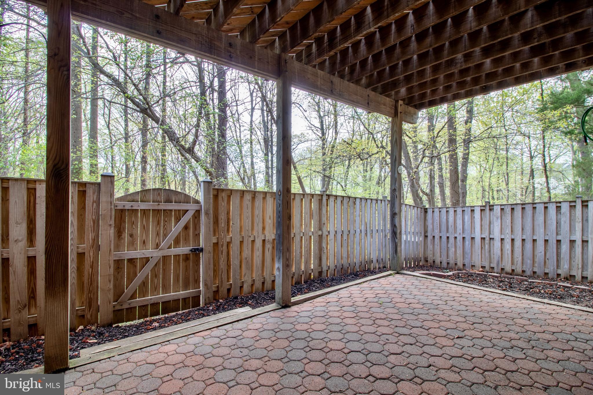 ISLAND CREEK - Residential