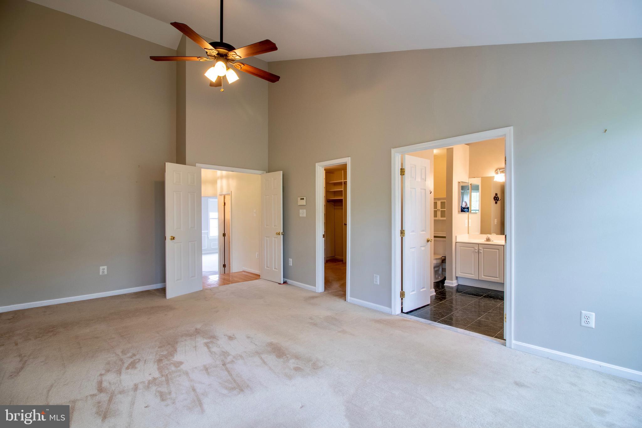 ISLAND CREEK - Residential