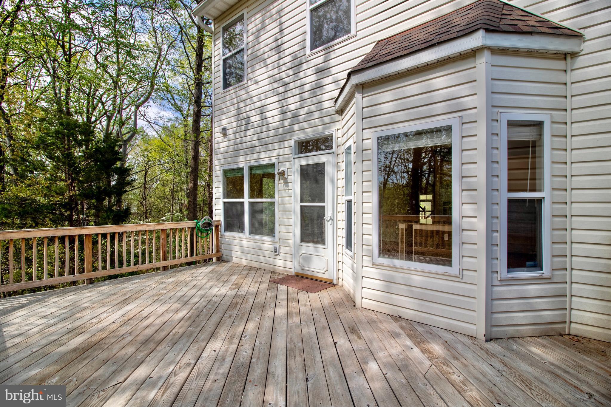 ISLAND CREEK - Residential