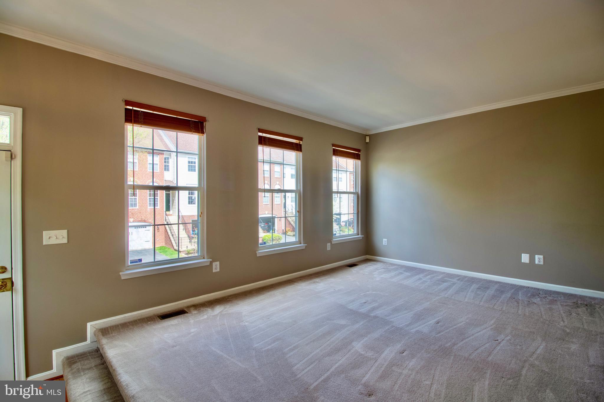 ISLAND CREEK - Residential