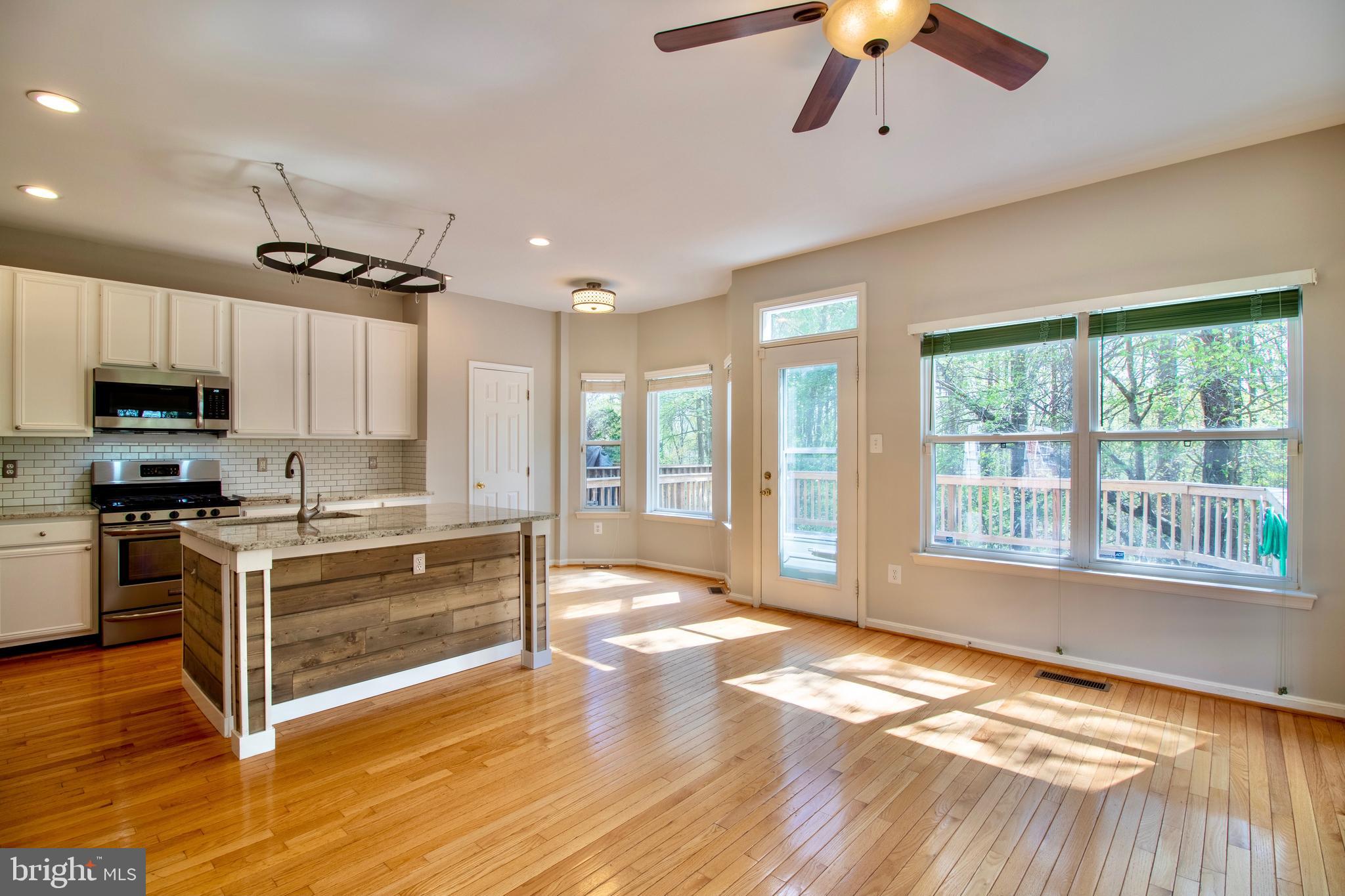 ISLAND CREEK - Residential