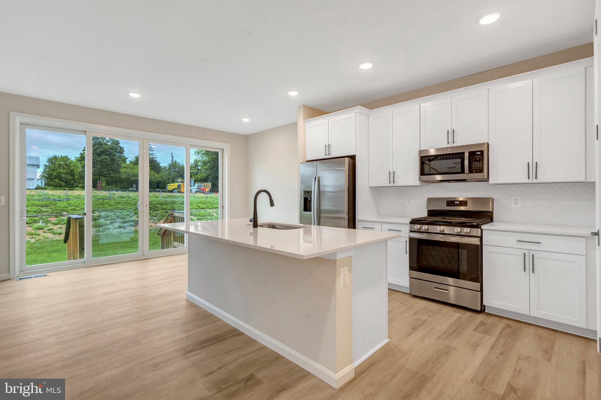 MIDDLETOWN - Residential