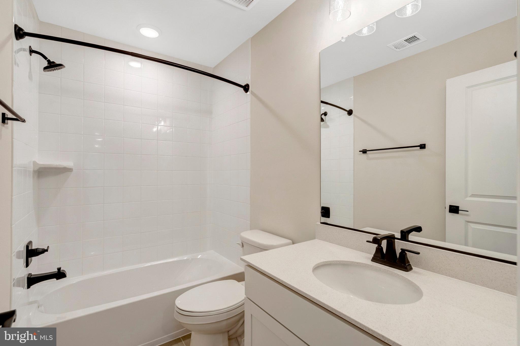 MIDDLETOWN - Residential