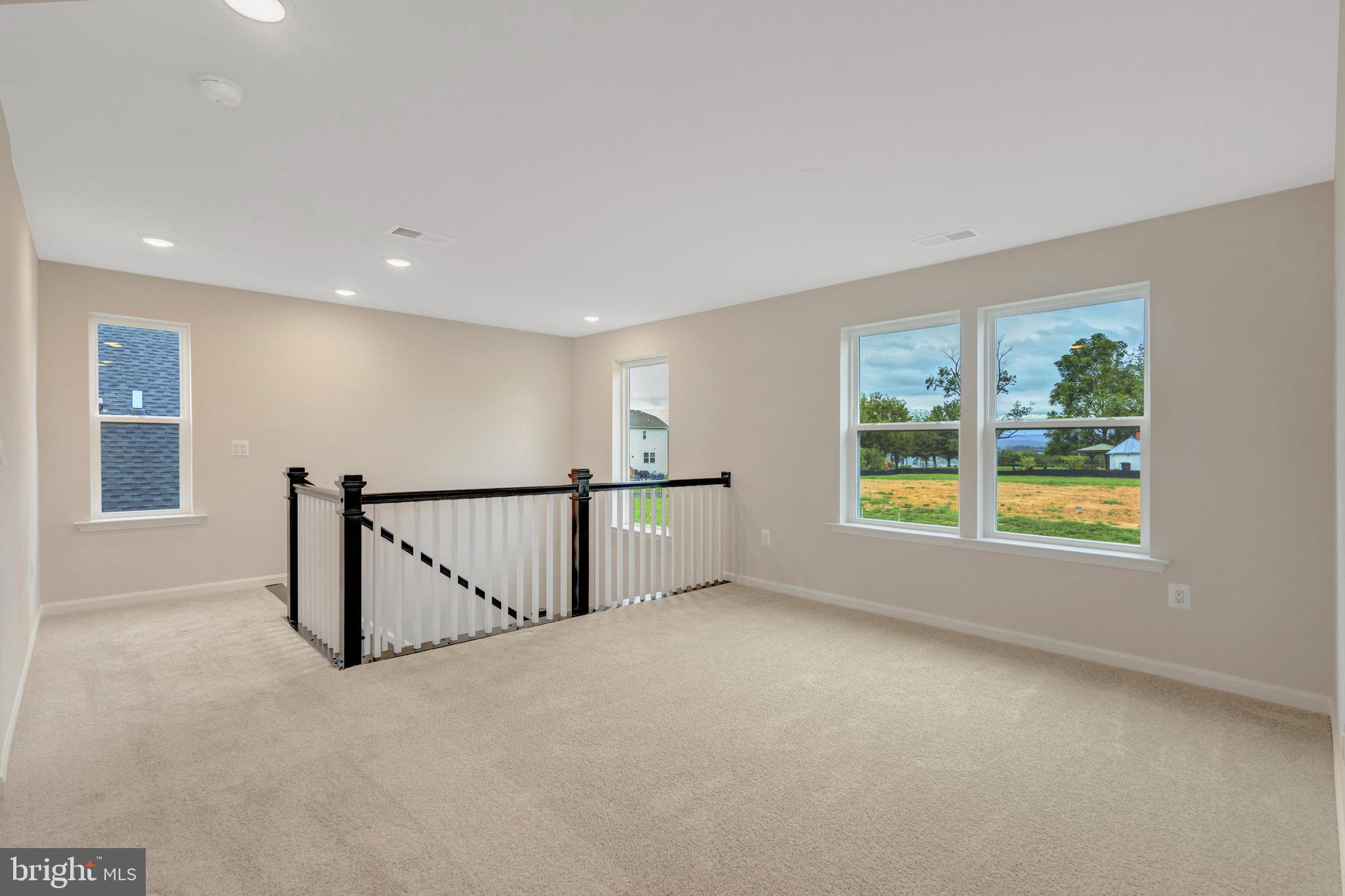 MIDDLETOWN - Residential