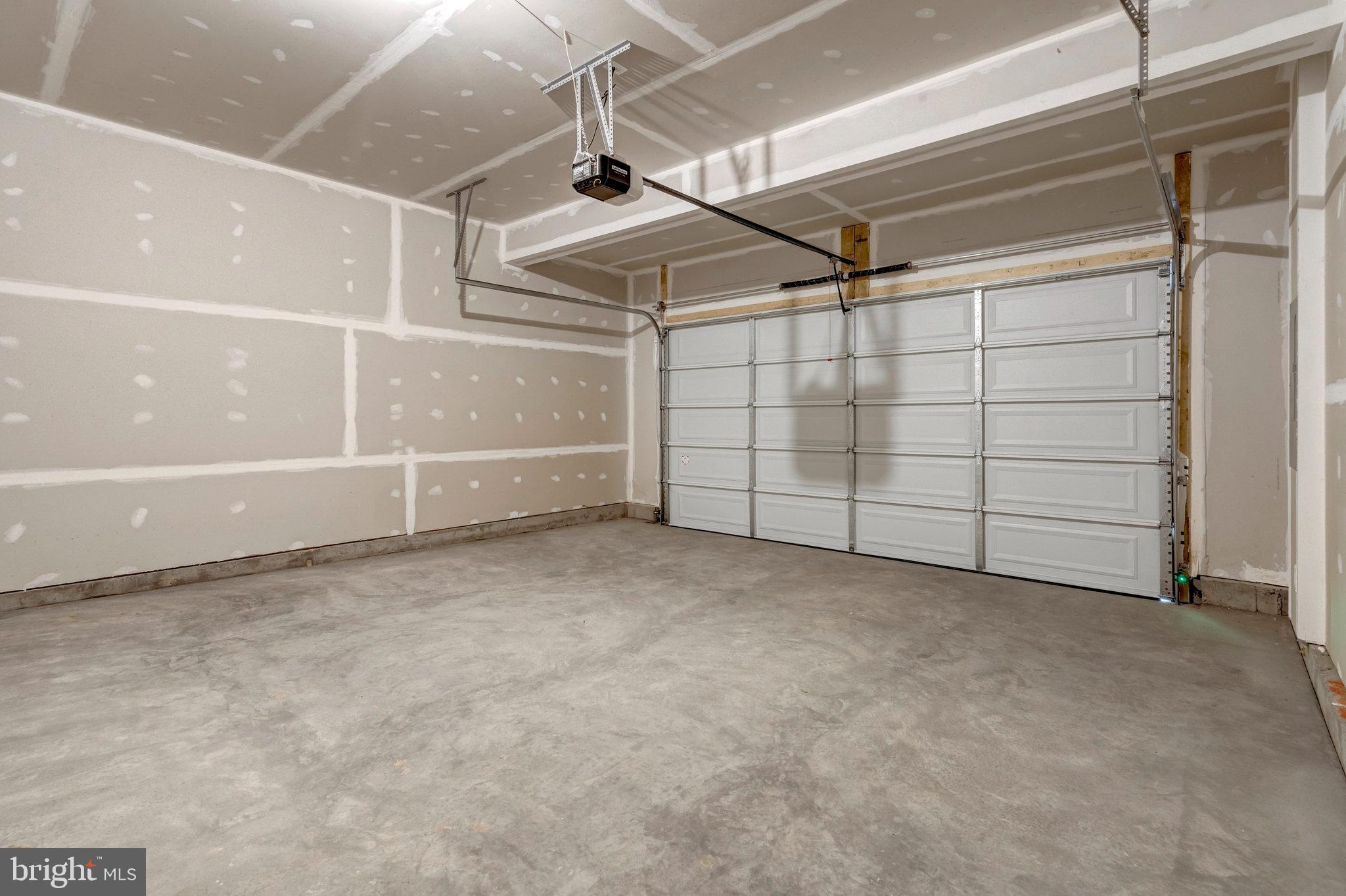 MIDDLETOWN - Residential