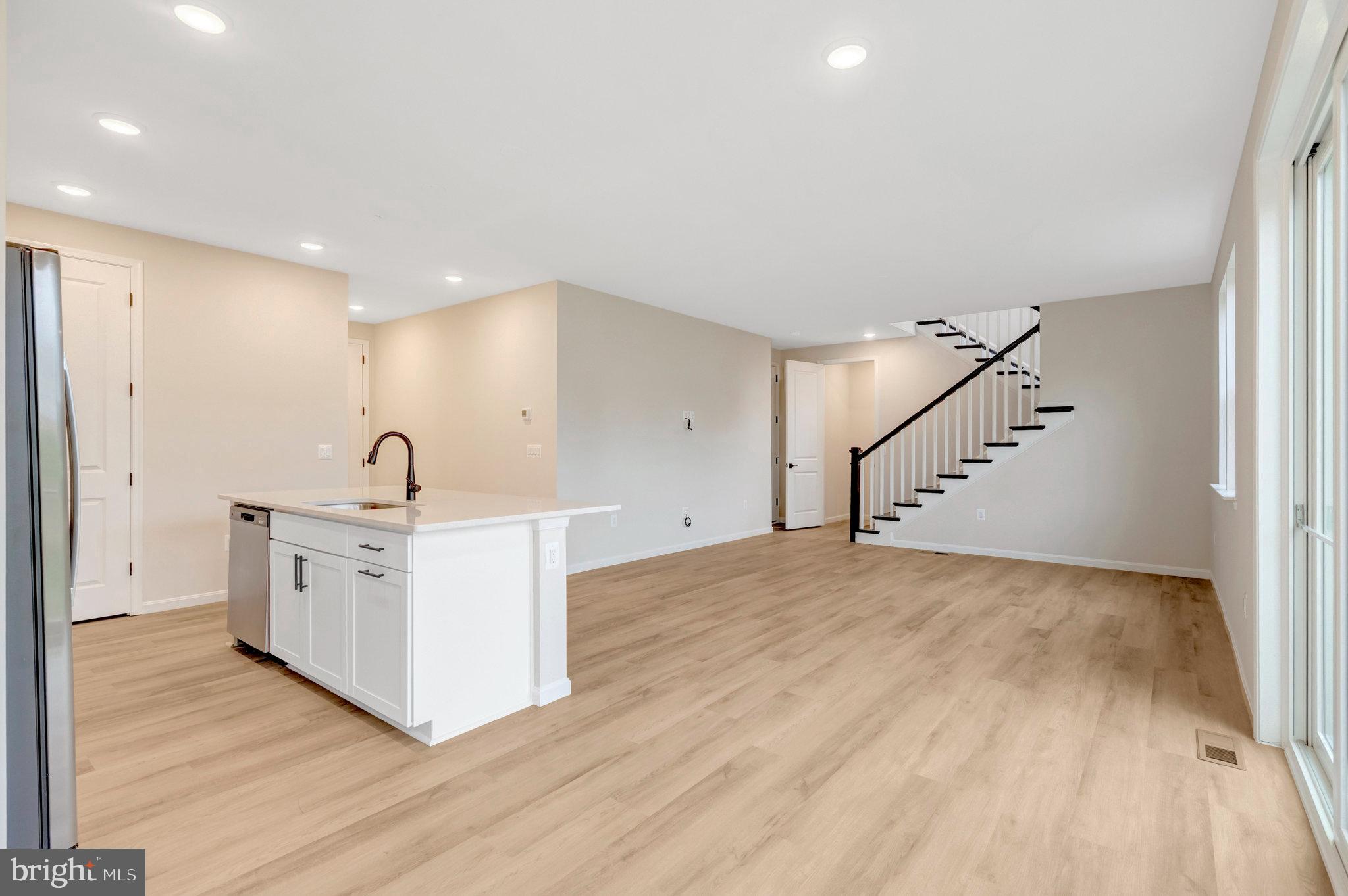 MIDDLETOWN - Residential