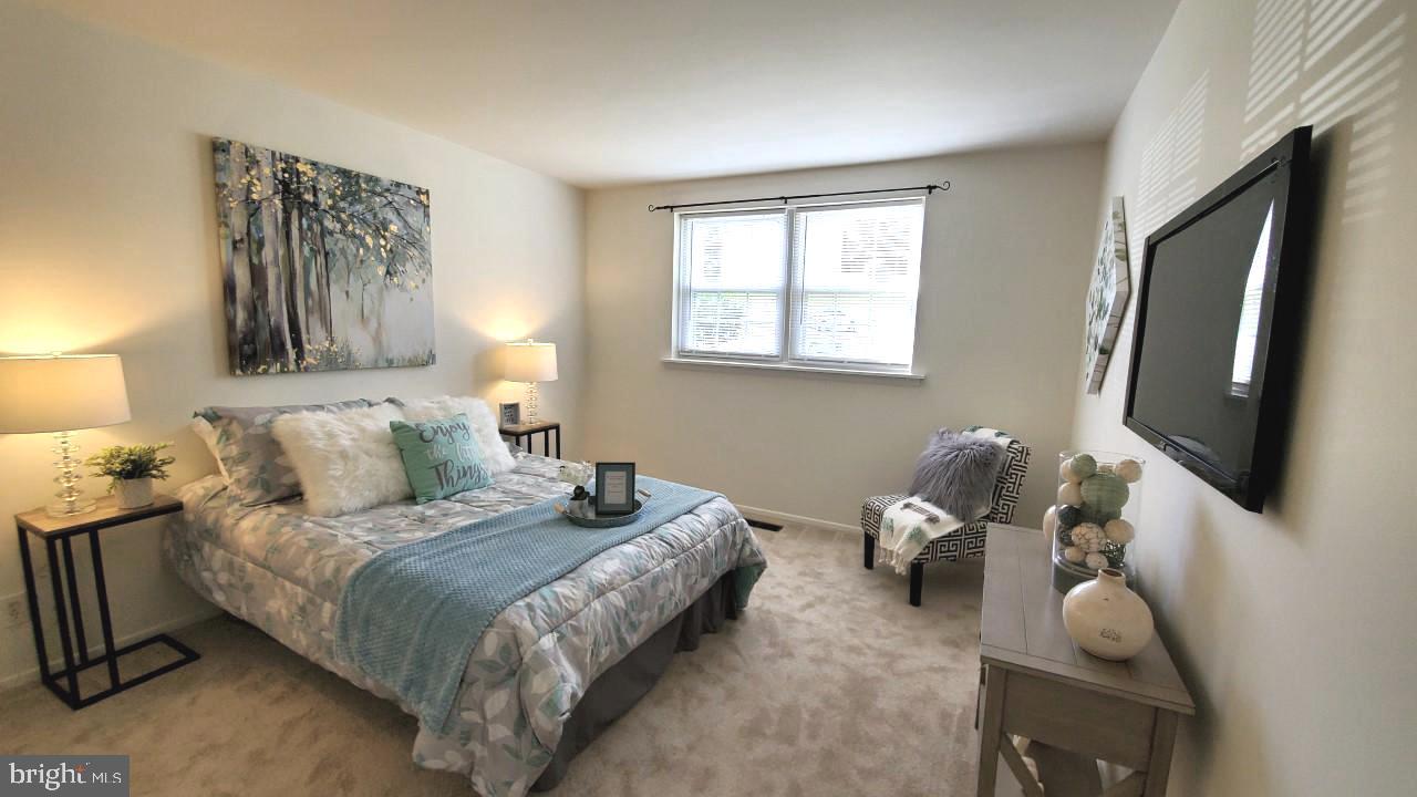 HICKORY HILLS - Residential