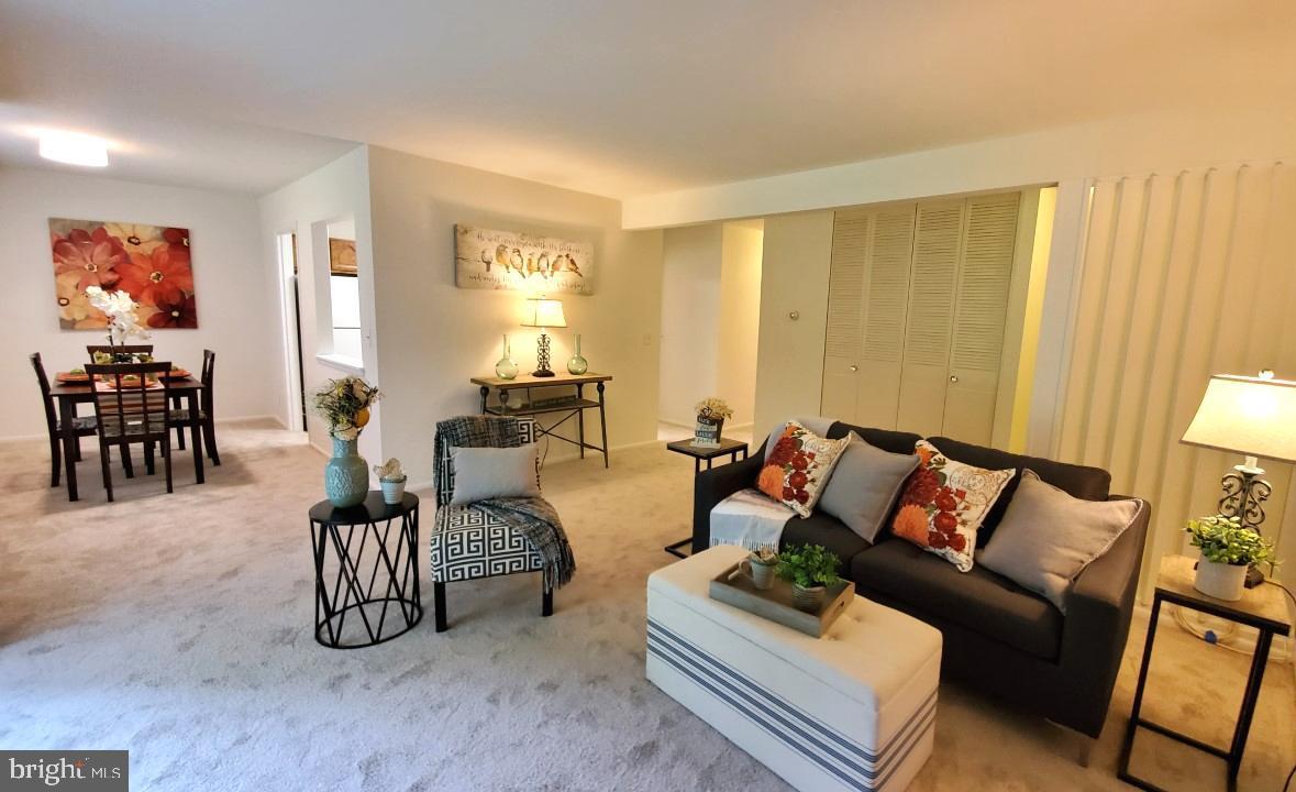 HICKORY HILLS - Residential