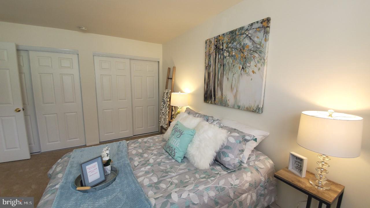 HICKORY HILLS - Residential