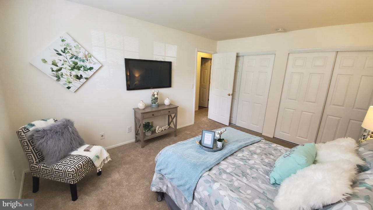 HICKORY HILLS - Residential