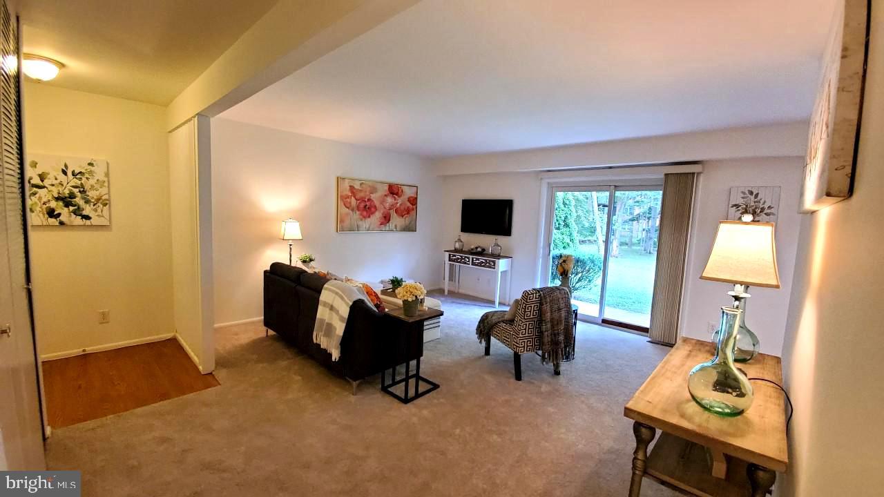 HICKORY HILLS - Residential