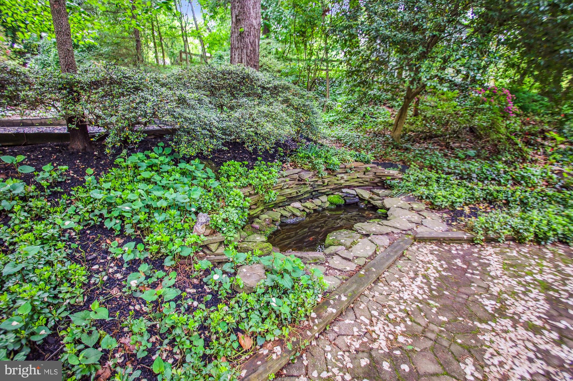 VILLAGE OF HARPERS CHOICE - Residential