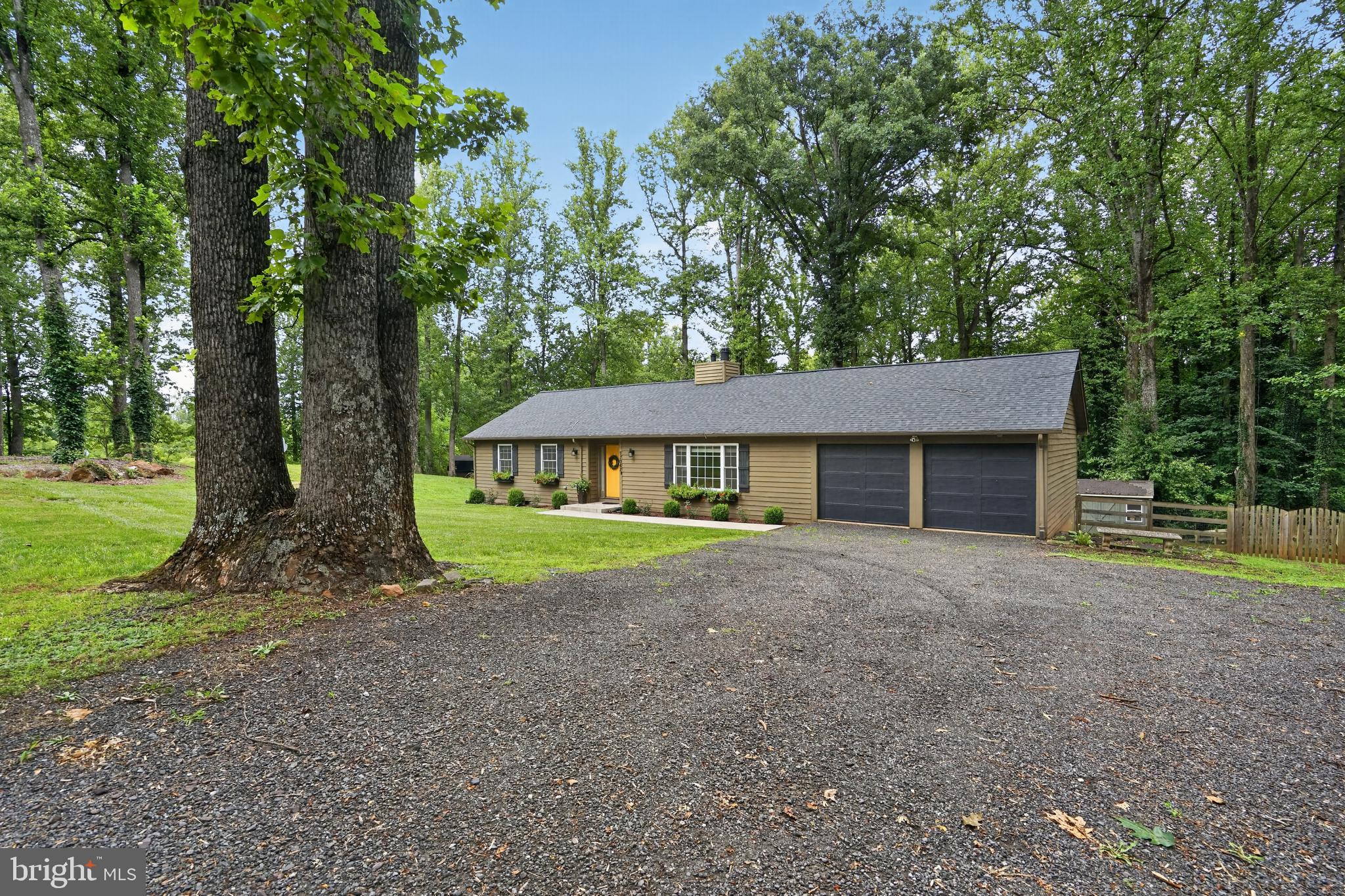 17047 GLENMORE COURT