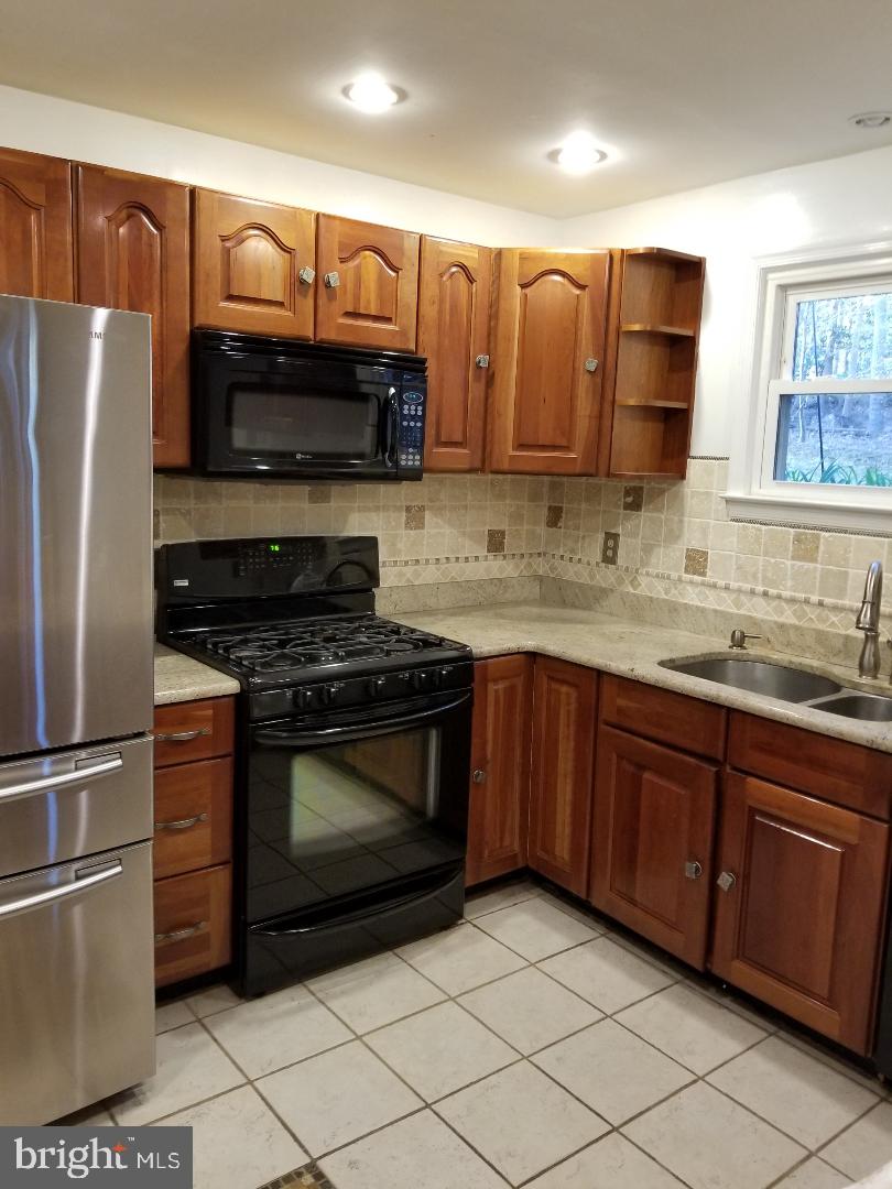 ORANGE HUNT ESTATES WEST - Residential