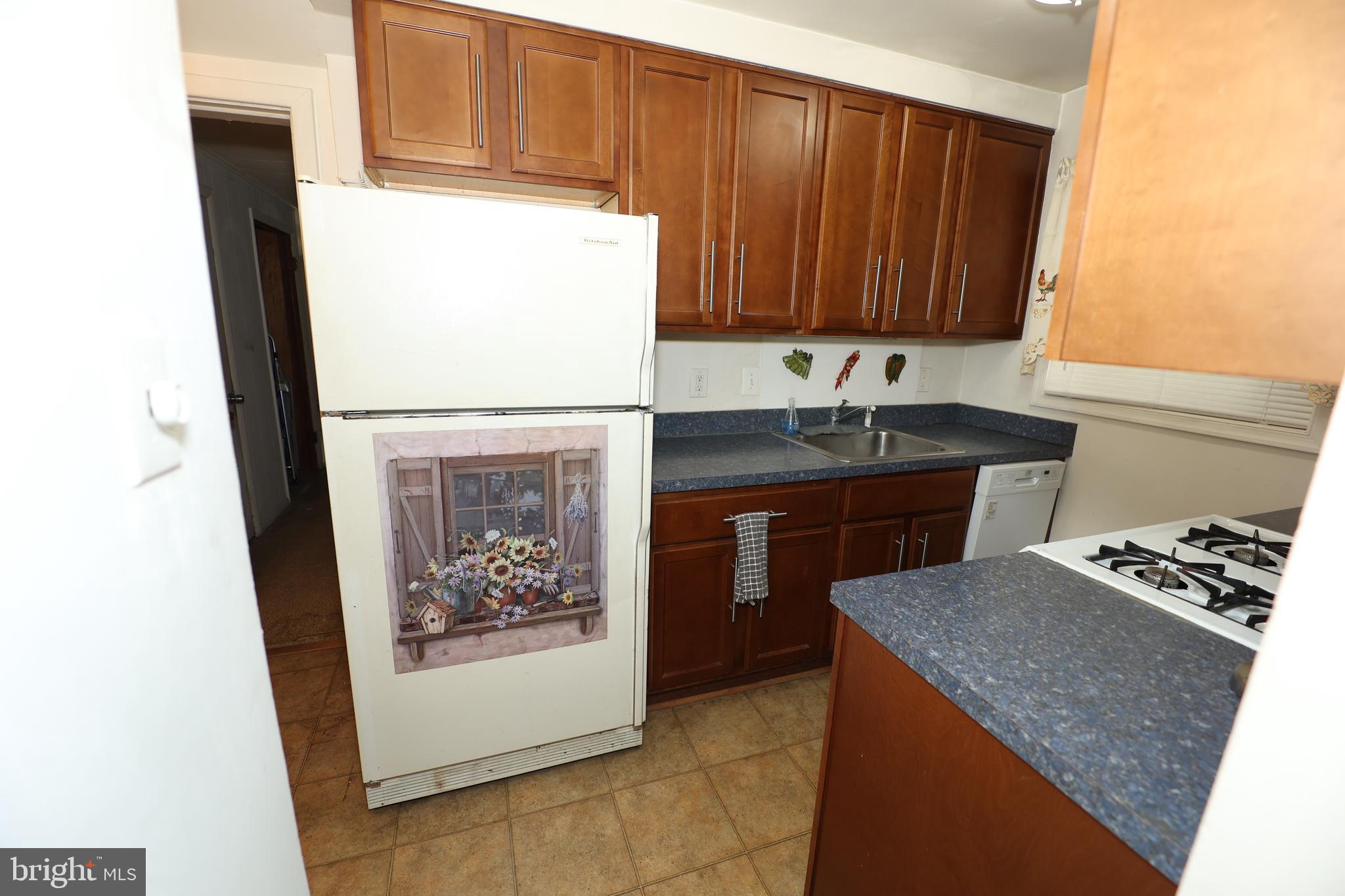 GLENMONT HILLS - Residential