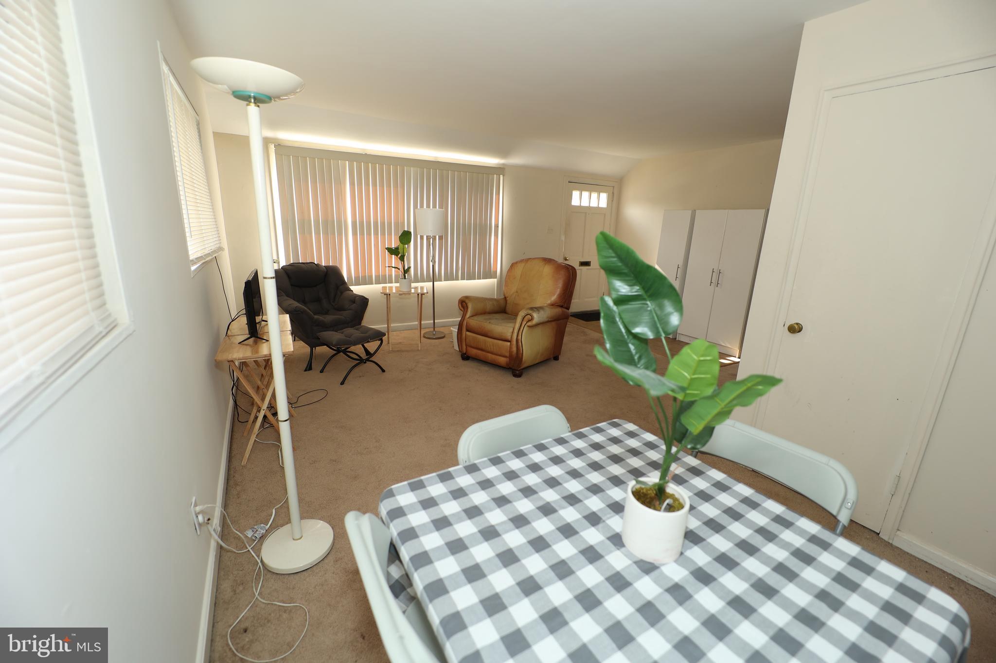 GLENMONT HILLS - Residential