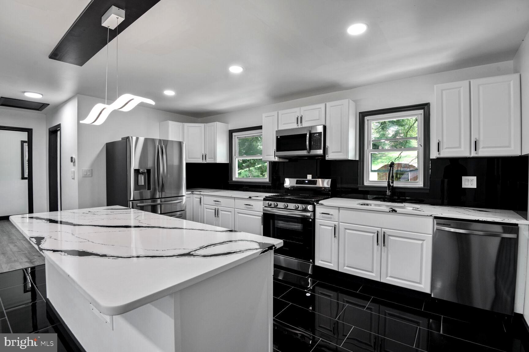 MARLBORO MEADOWS - Residential