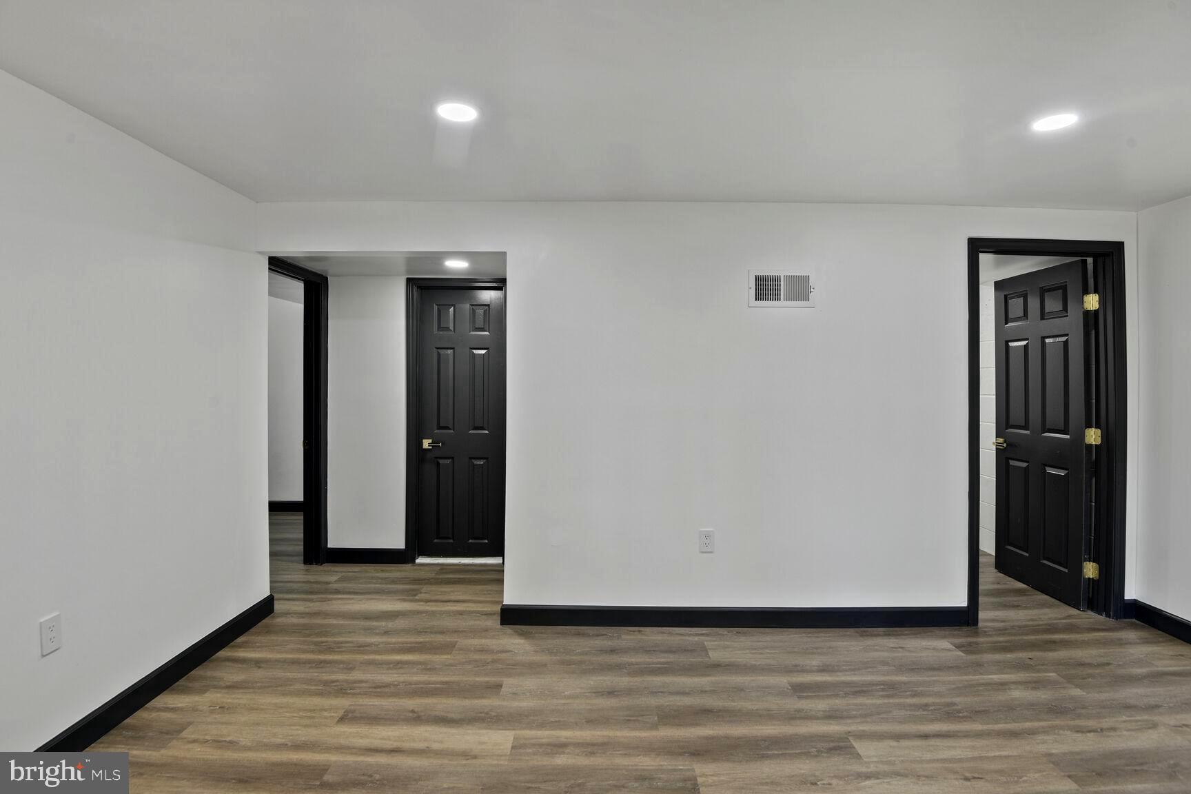 MARLBORO MEADOWS - Residential