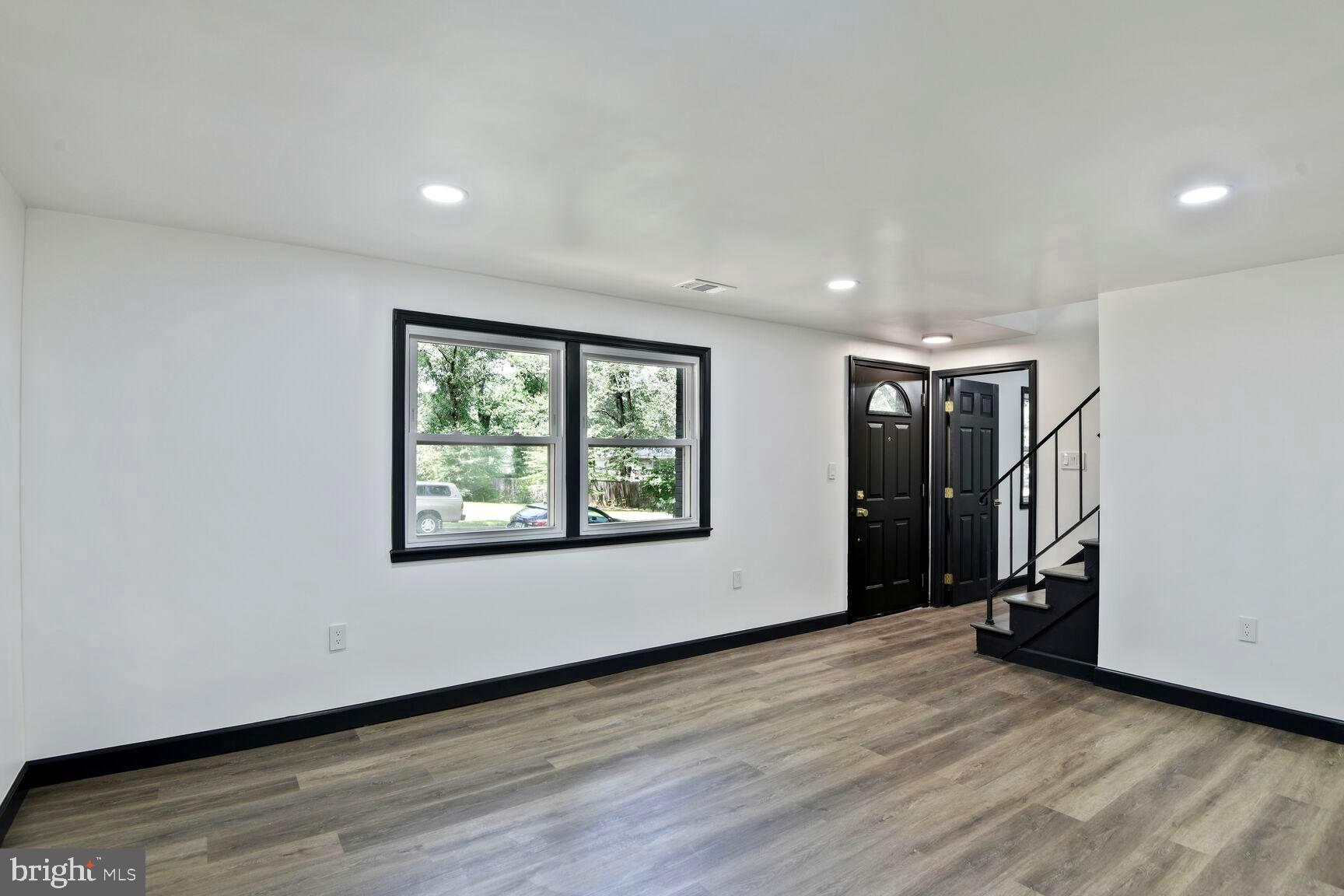 MARLBORO MEADOWS - Residential