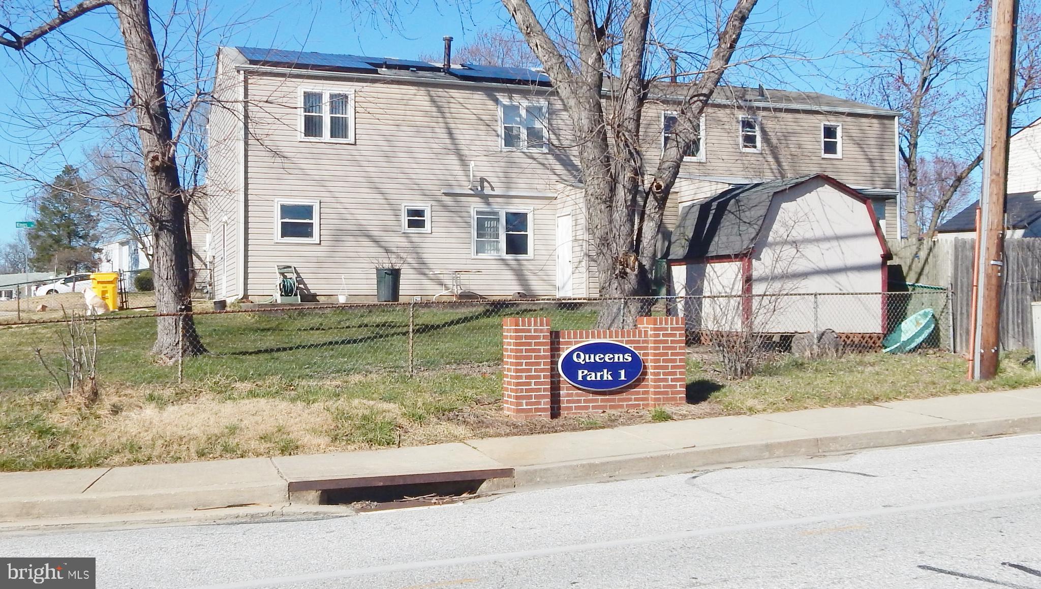 QUEENS PARK - Residential