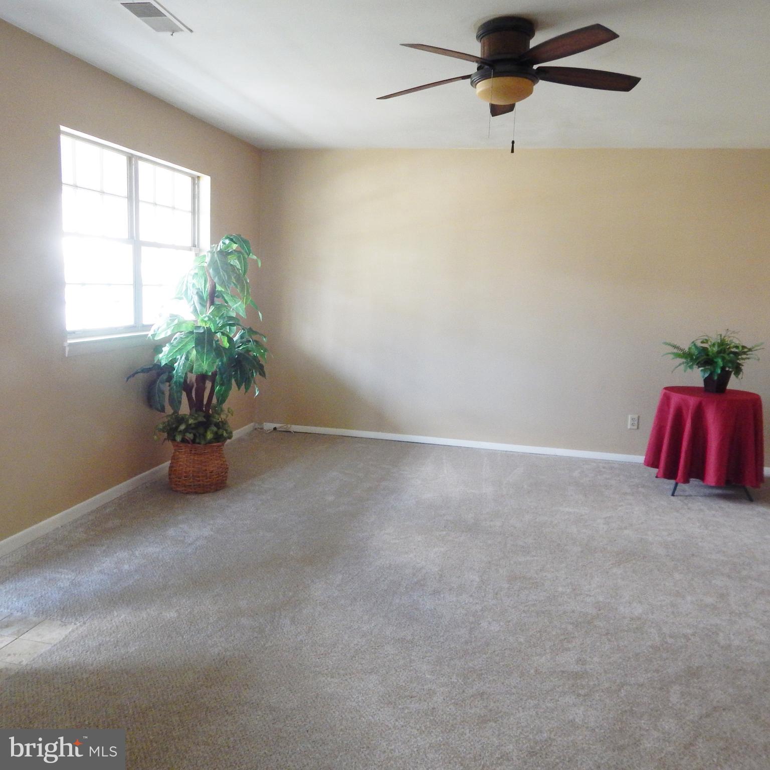 QUEENS PARK - Residential