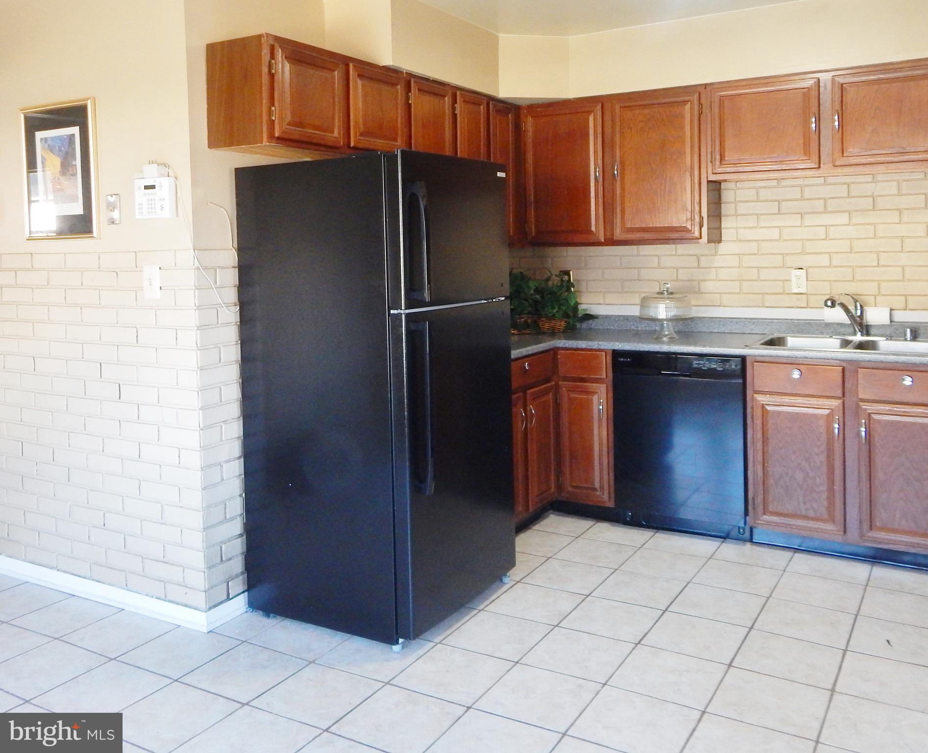 QUEENS PARK - Residential