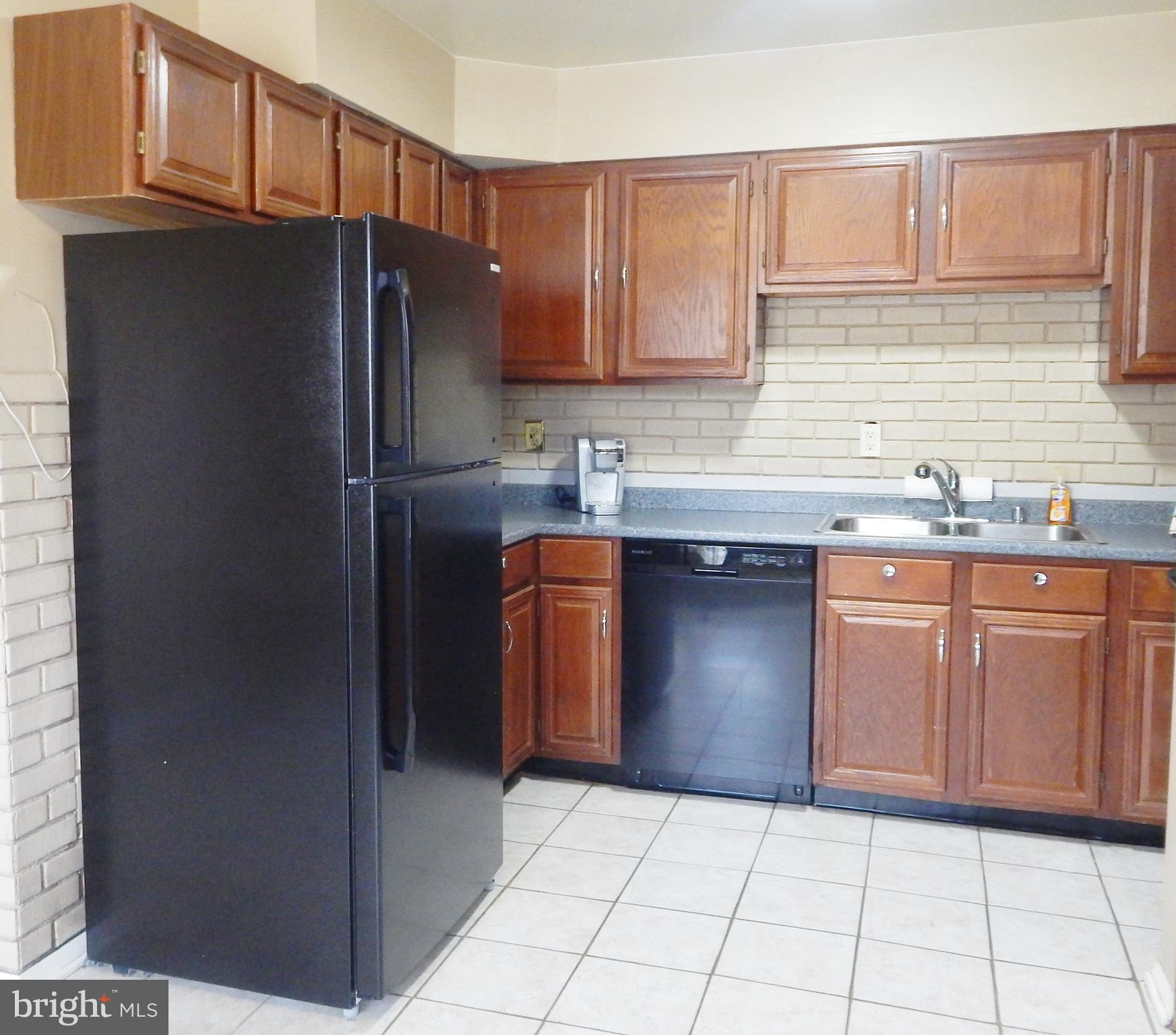 QUEENS PARK - Residential