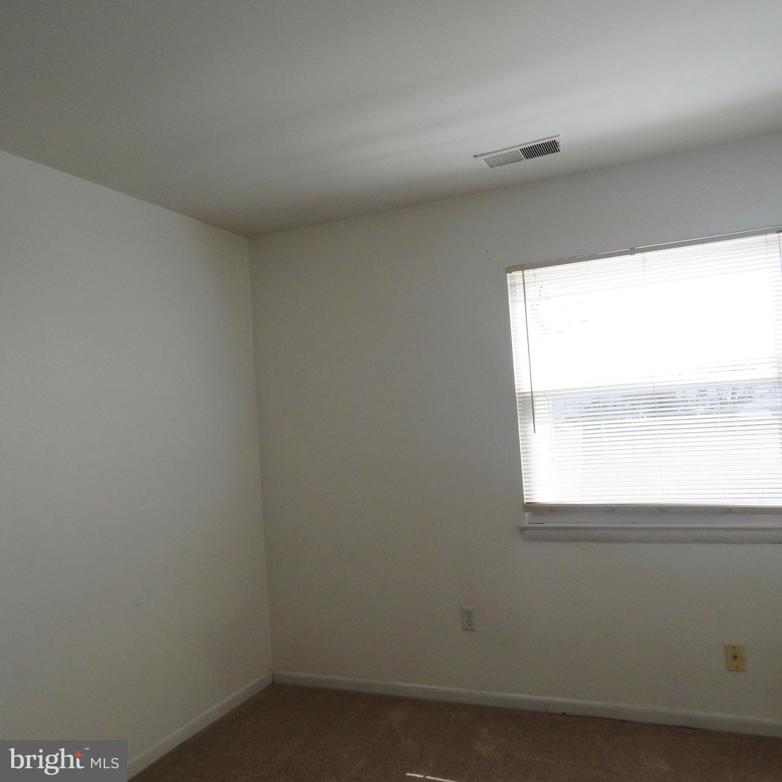 QUEENS PARK - Residential