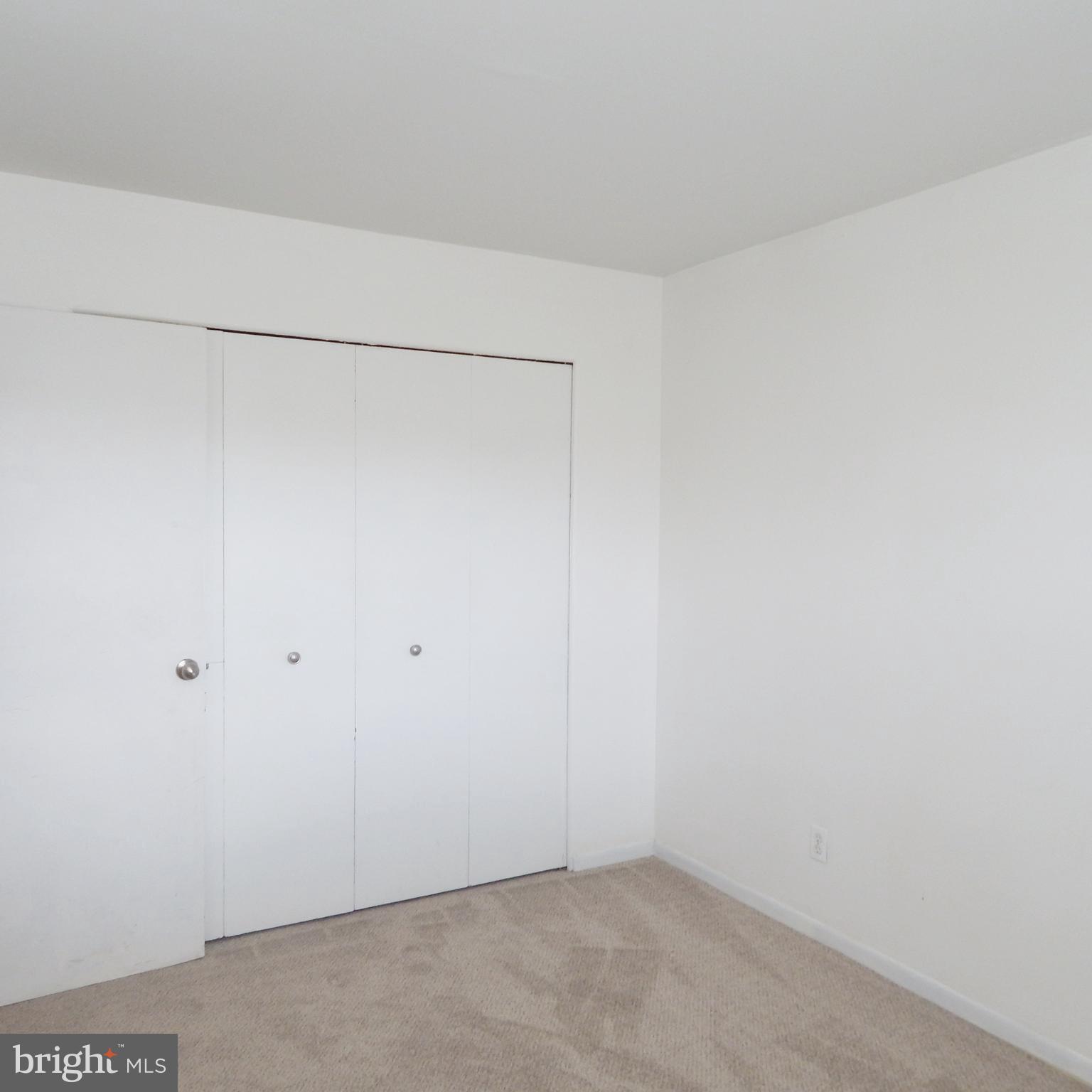 QUEENS PARK - Residential