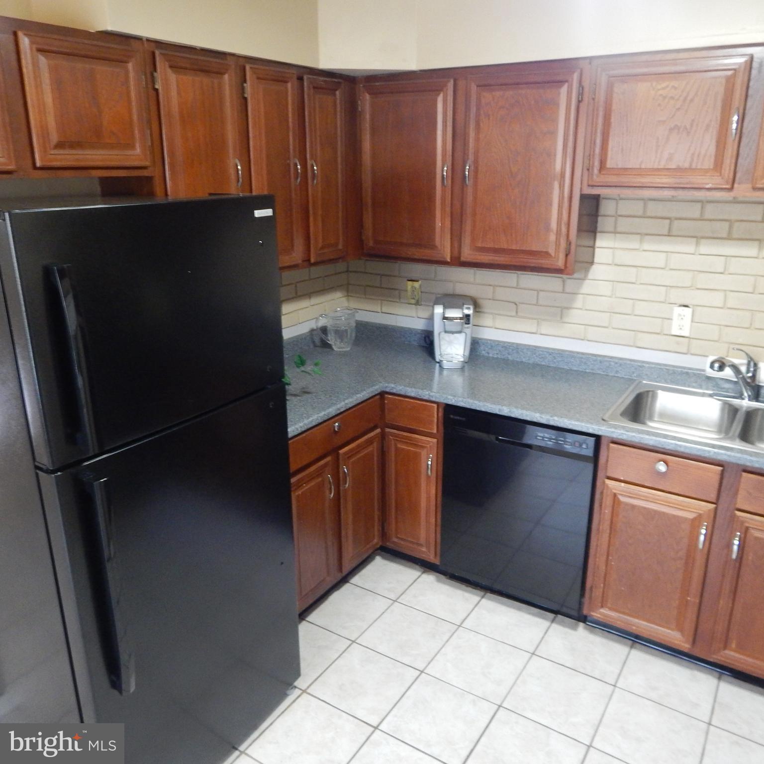 QUEENS PARK - Residential