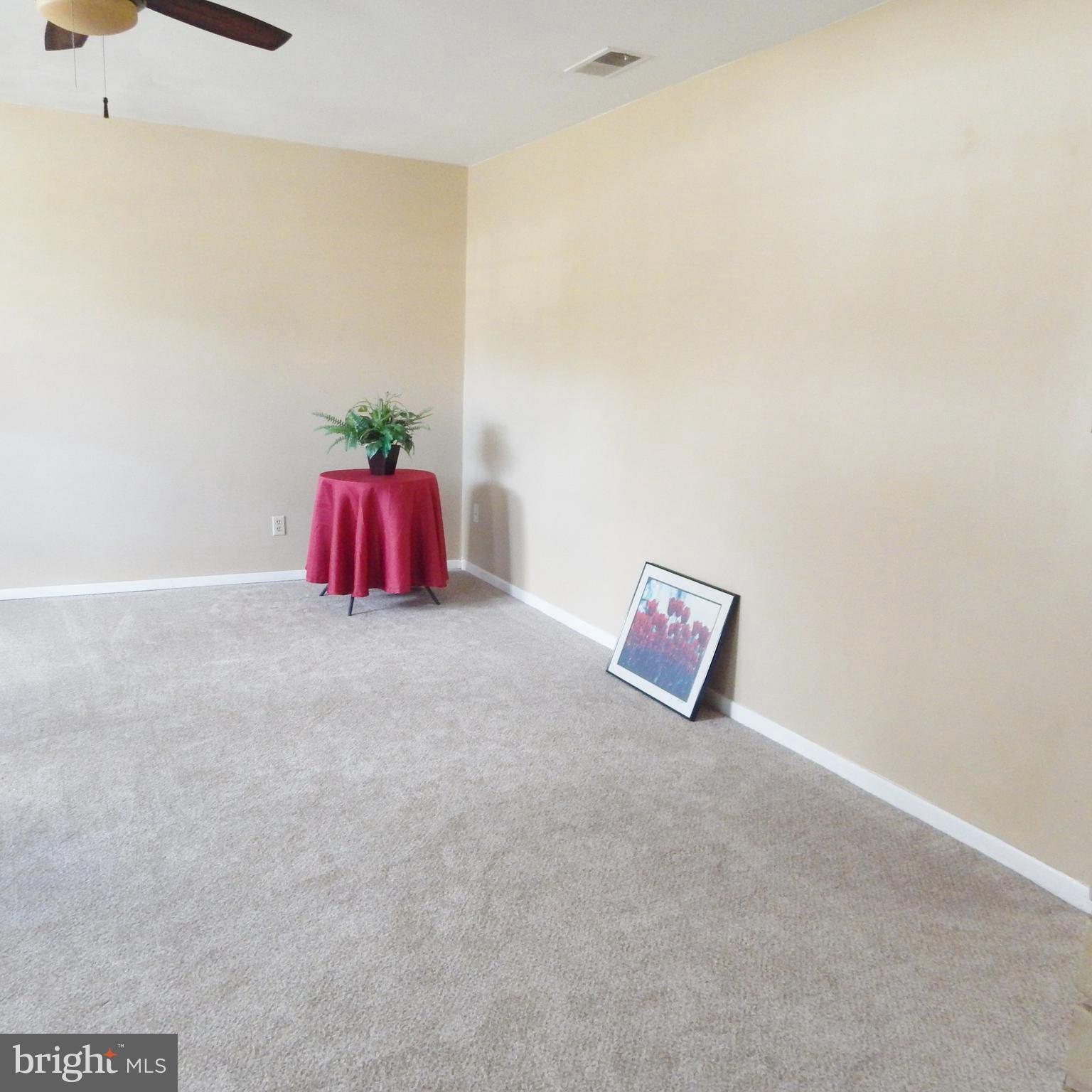 QUEENS PARK - Residential