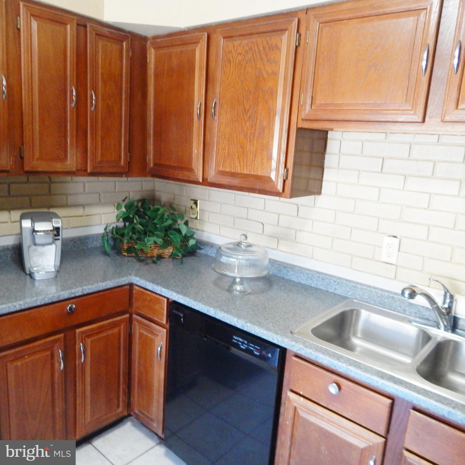 QUEENS PARK - Residential