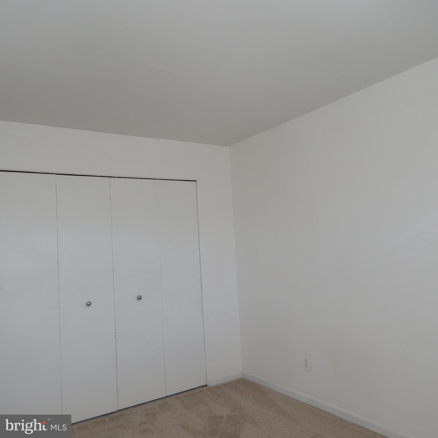 QUEENS PARK - Residential