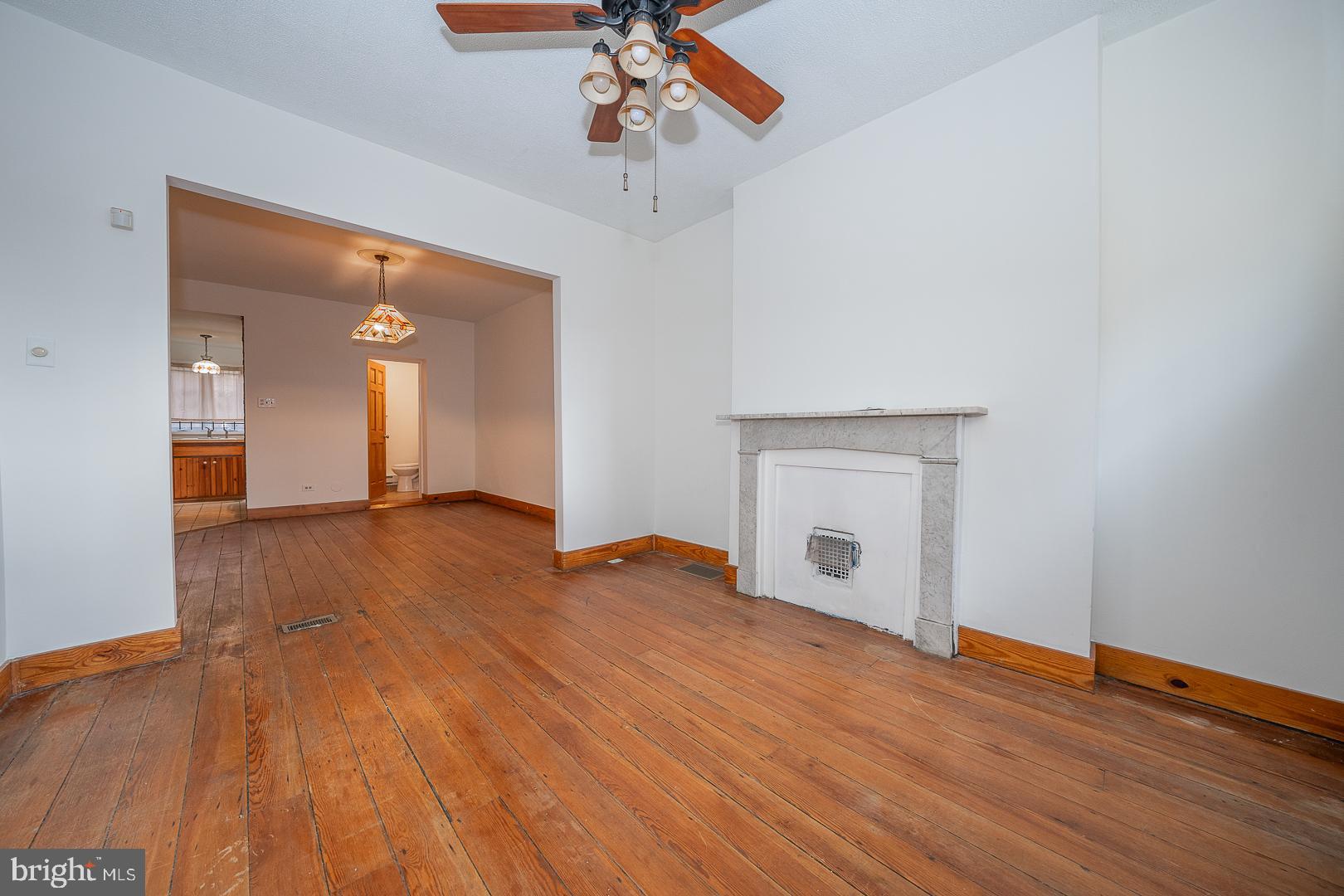 SPRING ARTS - Residential Lease