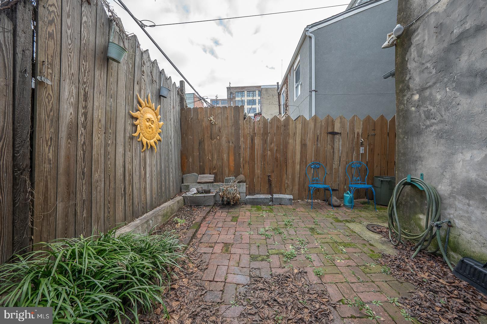 SPRING ARTS - Residential Lease