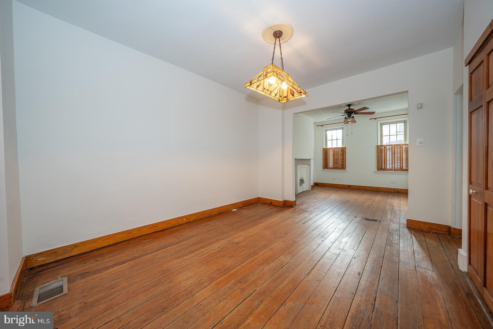 SPRING ARTS - Residential Lease