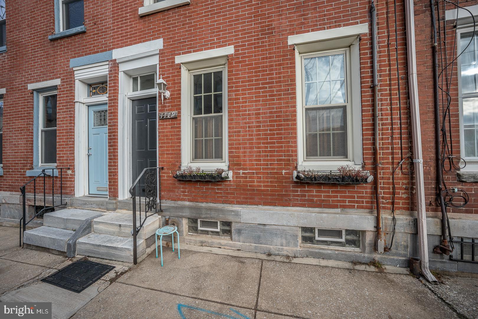 SPRING ARTS - Residential Lease