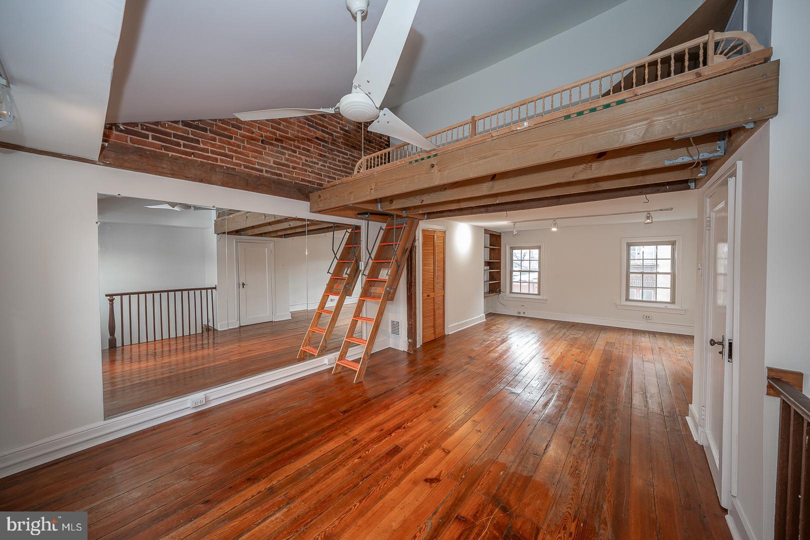 SPRING ARTS - Residential Lease