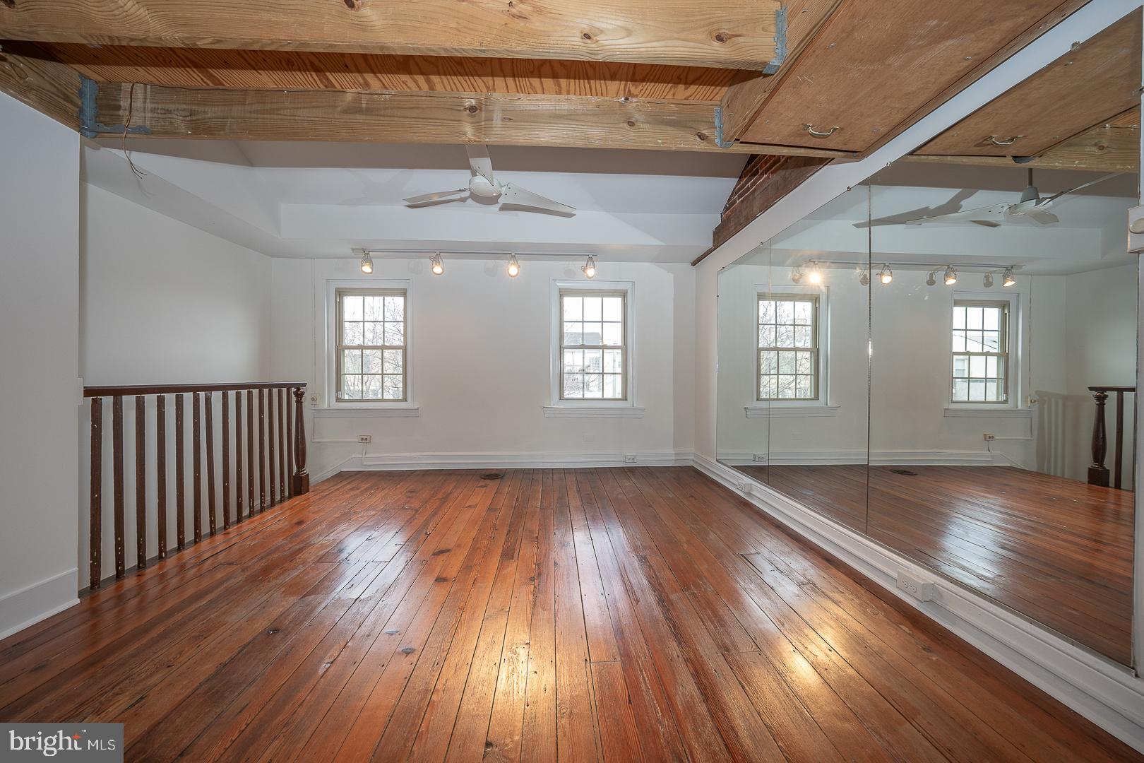 SPRING ARTS - Residential Lease