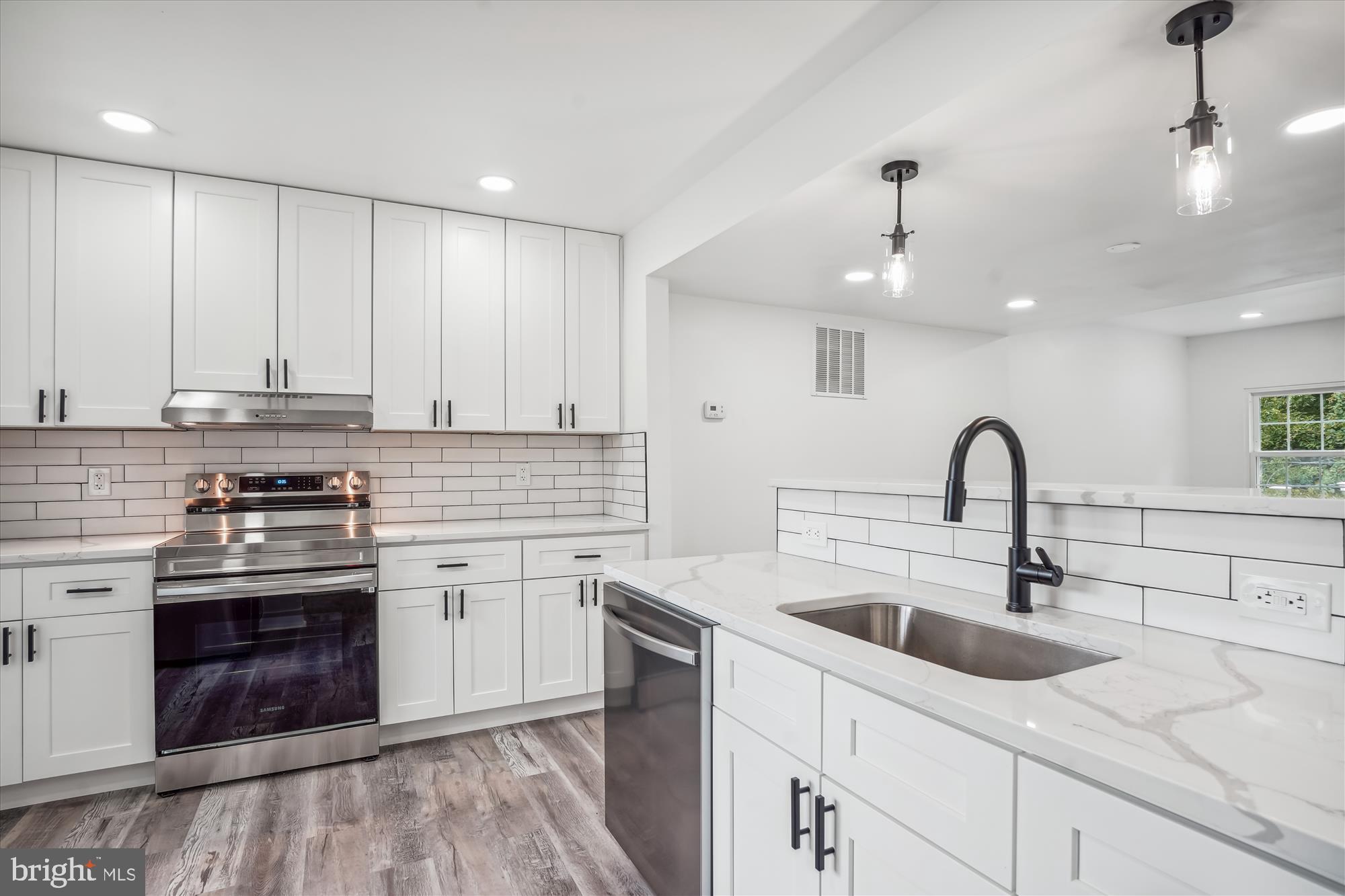 EMORY GROVE HILLS - Residential Lease