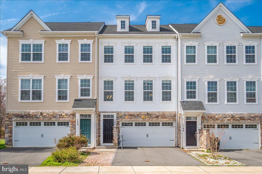 Three level, 3-4BR, 3.5 Bath town home in Colony at Summit Bridge! Located inside award-winning APPOQUINIMINK School District! 
Open floor plan includes a large kitchen and dining space complete with island sink, granite counters, gas cooking and plenty of room to entertain. Upstairs you'll find three bedrooms including a back-facing owner's suite with a vaulted ceiling, walk-in closet and separate linen closet.  The full bathroom features walk-in shower, Jack & Jill vanities and enclosed toilet.  Another full bathroom in the hallway is convenient to the two bedrooms. Each bedroom includes a lighted ceiling fan. A laundry nook is located on this level as well. Lower level features its own full bath, recessed lighting and walk-out sliding door to the backyard. Perfect bonus room, recreational space or even an additional guest room! A 2-car garage with automatic opener and secure garage-to-home access completes this home. Property enjoys a premium lot backing to woods as well!  Speaking of the woods, a nice deck off from the kitchen provides an unobstructed view of nature during your morning coffee breaks or cook-outs with friends. Easy access to Rt. 1, I-95, Rt. 40. University of Delaware, Lums Pond State Park and Glasgow Park along with other local attractions all within close proximity.
