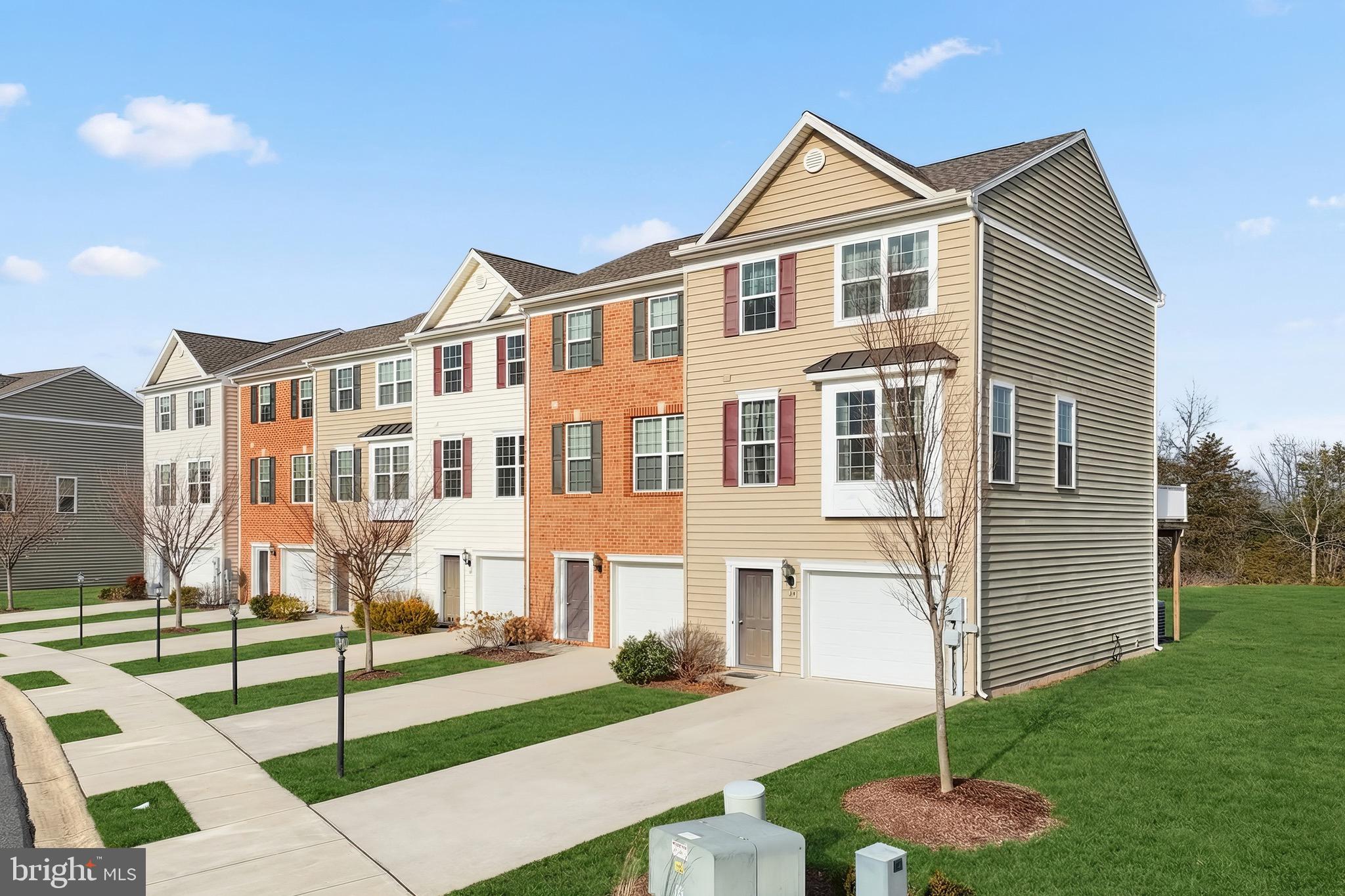 CAMBRIDGE CROSSING - Residential