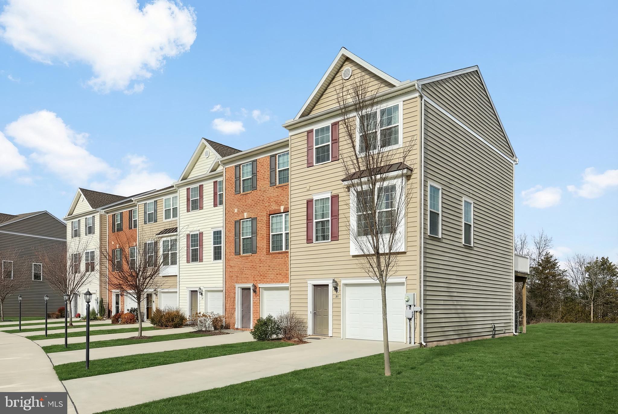 CAMBRIDGE CROSSING - Residential