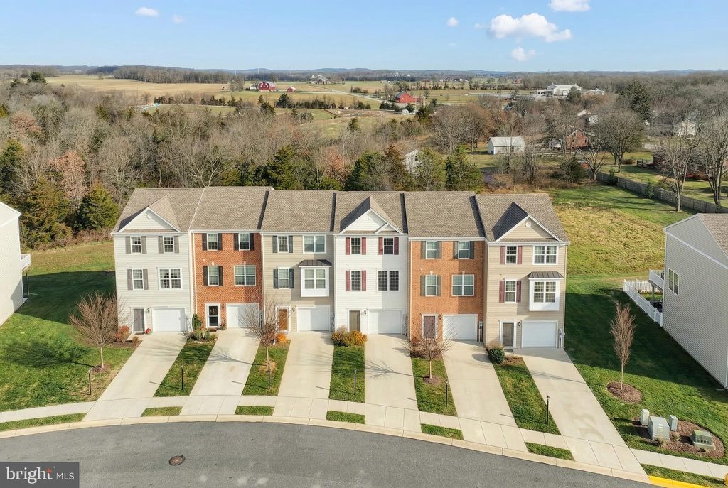 Photo of 31 Winslow Court, GETTYSBURG, PA 17325 (MLS # PAAD2020970)