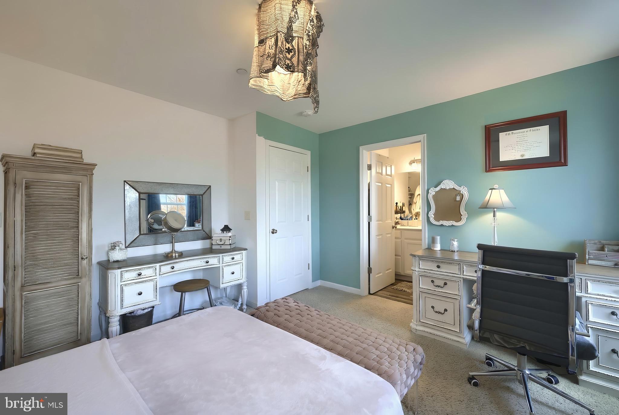 CAMBRIDGE CROSSING - Residential