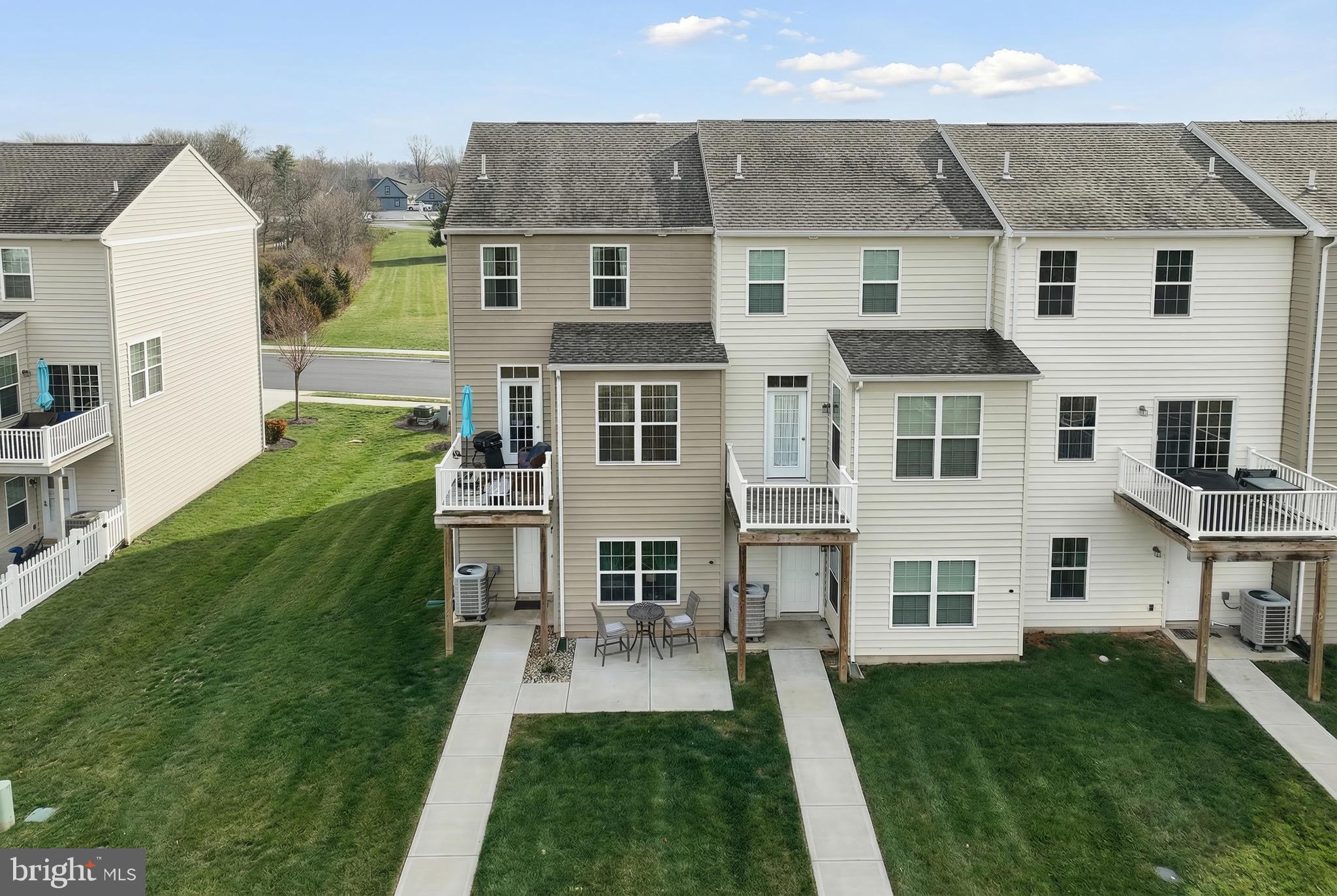 CAMBRIDGE CROSSING - Residential